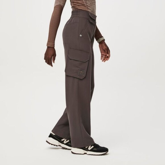 Figs Stars Wars Womens Armorer Wide Leg Cargo Scrub Pants XL Tall Baby Yoda NWT - Picture 1 of 14